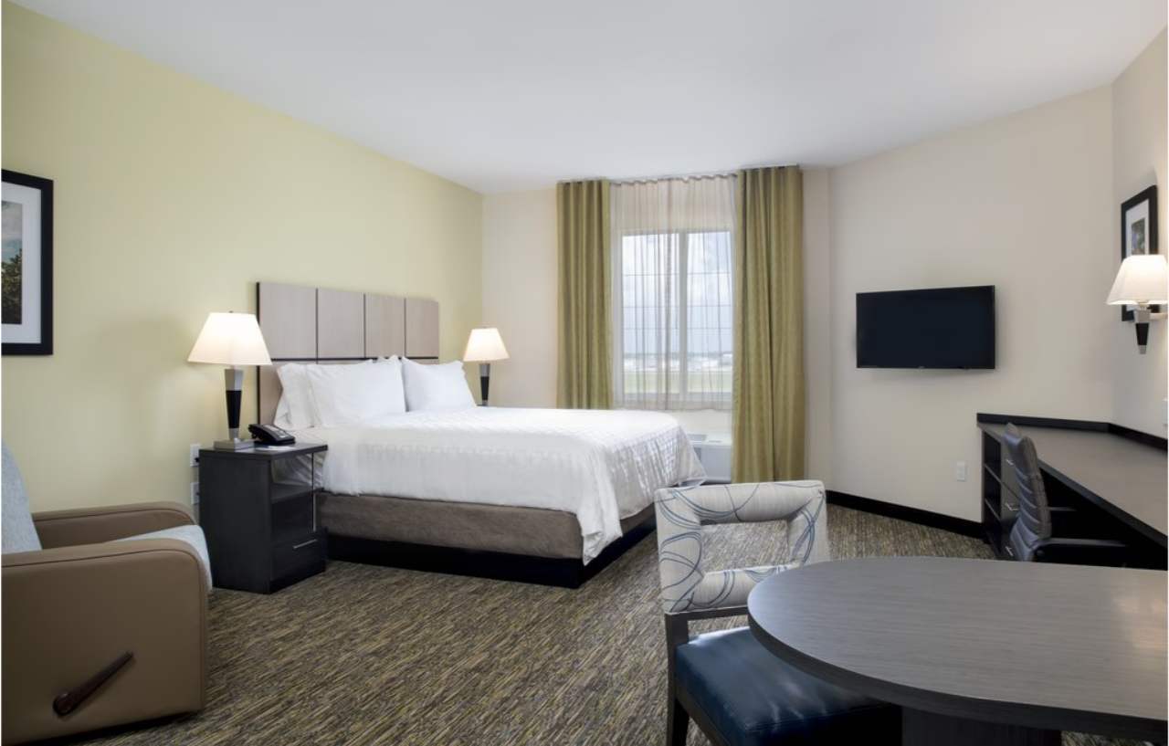 Candlewood - Miami Exec Airport - Kendall By Ihg Country Walk