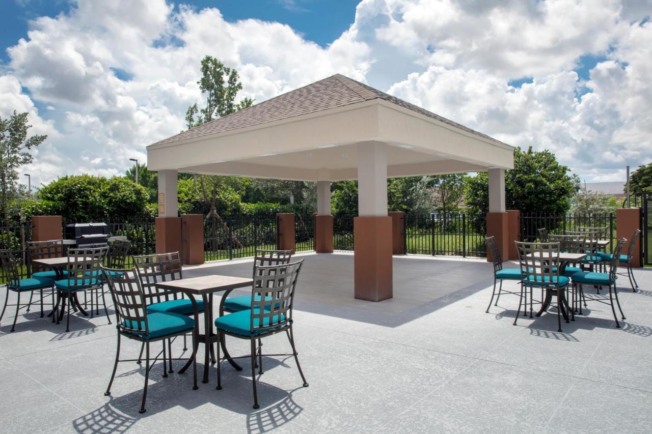 Candlewood - Miami Exec Airport - Kendall By Ihg Hotel 3*